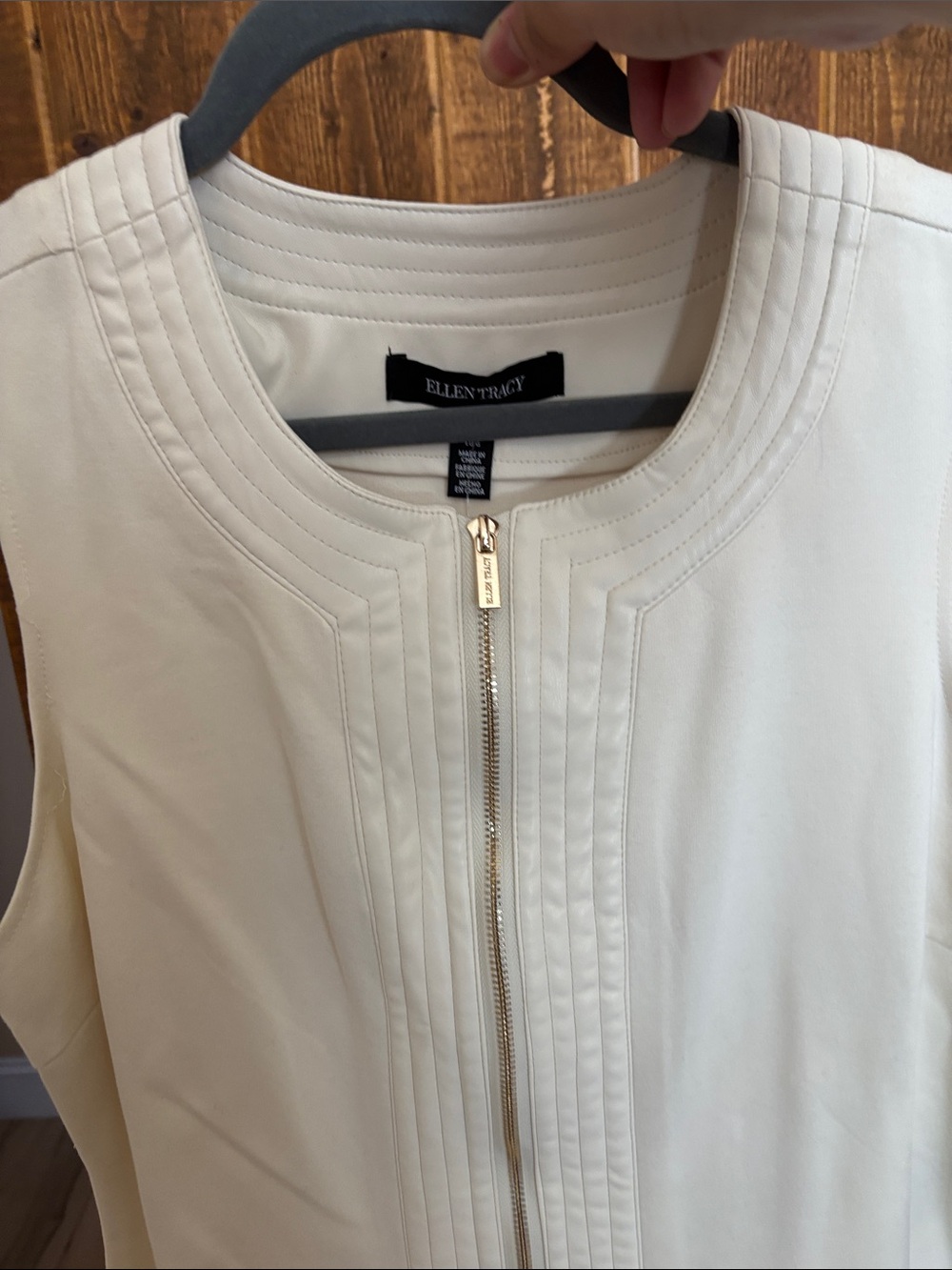 Ellen Tracy Cream Sleeveless Zip-Front Shift Dress - Picture 5 of 6